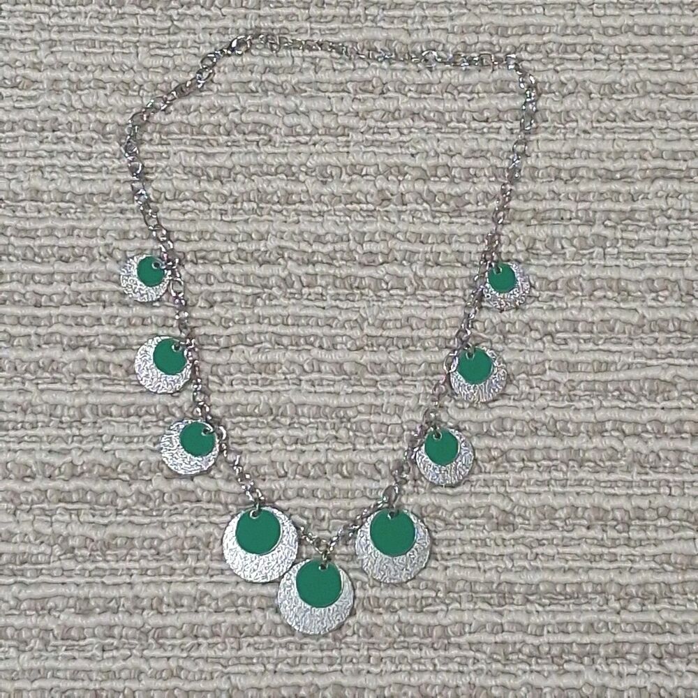 Silver Tone Textured Hammered Disc Green Enamel Circle Charm Collar Chain...